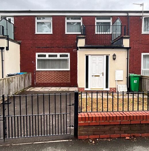 3 Bedroom Terraced House To Rent In Kincardine Road, Manchester, M13