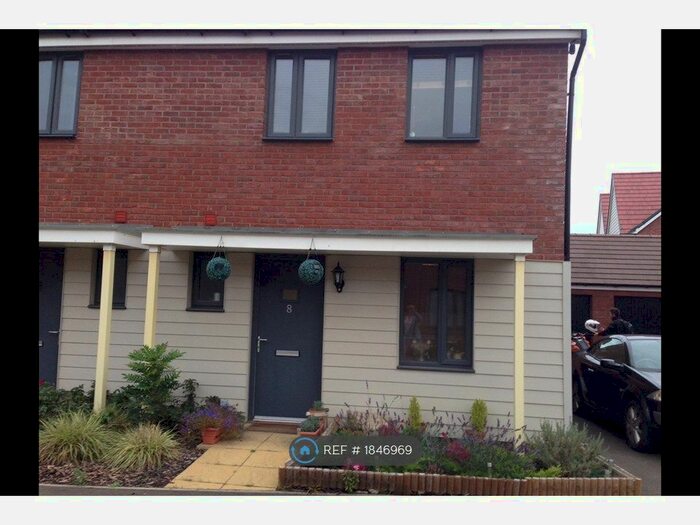 3 Bedroom Semi-Detached House To Rent In Moore Close, Wootton, MK43