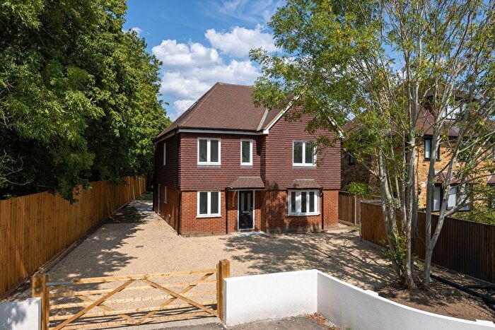 5 Bedroom Detached House For Sale In Guildford, Surrey, GU4