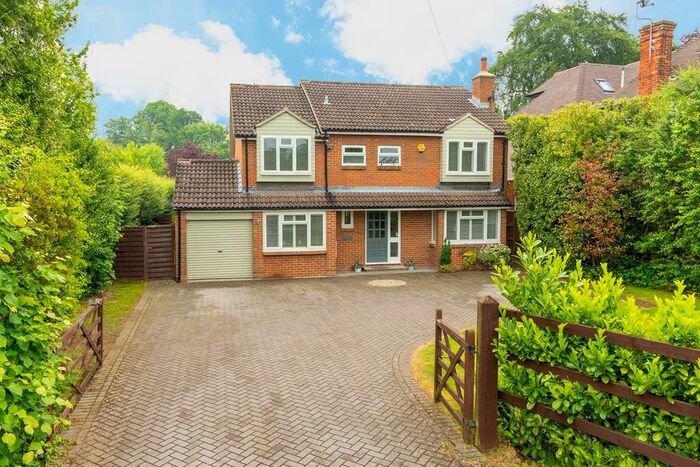 4 Bedroom Detached House To Rent In West Horsley, KT24