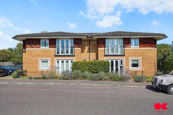 2 Bedroom Flat For Sale In Stafford Avenue, Hornchurch, RM11