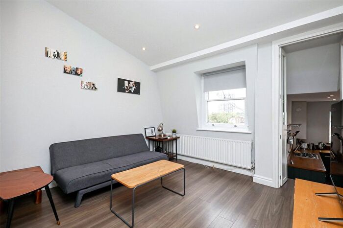 2 Bedroom Flat To Rent In Ladbroke Grove, North Kensington, W10