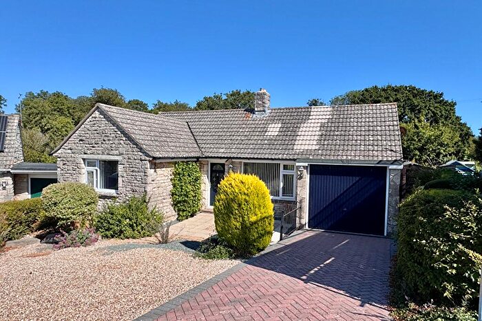 2 Bedroom Detached Bungalow For Sale In Battlemead, Corfe Castle, BH20