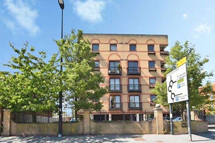 2 Bedroom Flat To Rent In Chiltern House, Oxford Road, Aylesbury, HP19