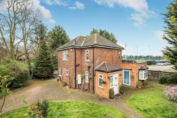 5 Bedroom Detached House To Rent In Kidbrooke Lane, London, SE9