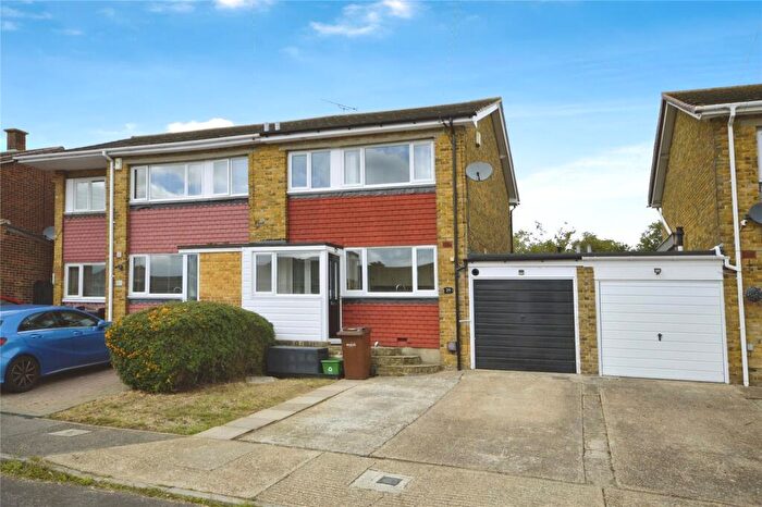 4 Bedroom Semi-Detached House For Sale In Pankhurst Road, Hoo, Rochester, Kent, ME3