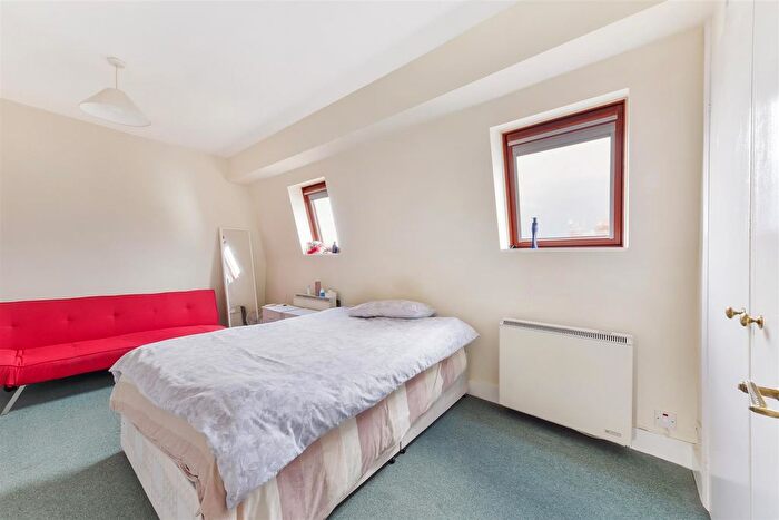 1 Bedroom Flat To Rent In Lilyville Road, Fulham, SW6