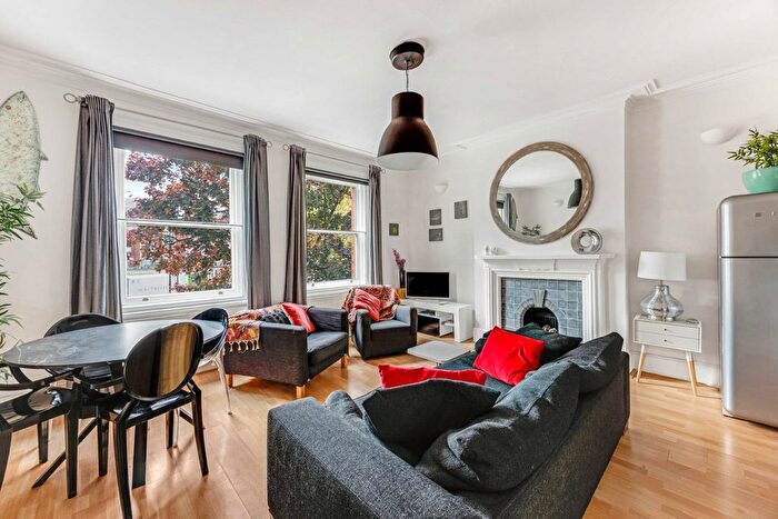 2 Bedroom Flat For Sale In West End Lane, West Hampstead, London, NW6