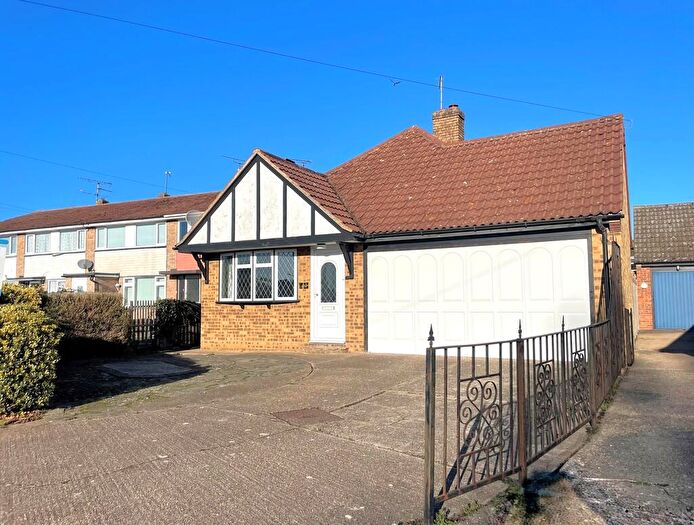 2 Bedroom Detached Bungalow For Sale In Anchor Road, Tiptree, CO5