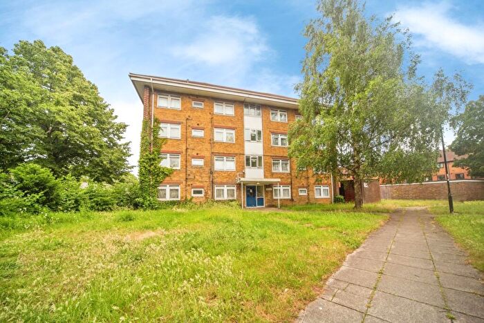 1 Bedroom Flat For Sale In Old Redbridge Road, Southampton, Hampshire, SO15