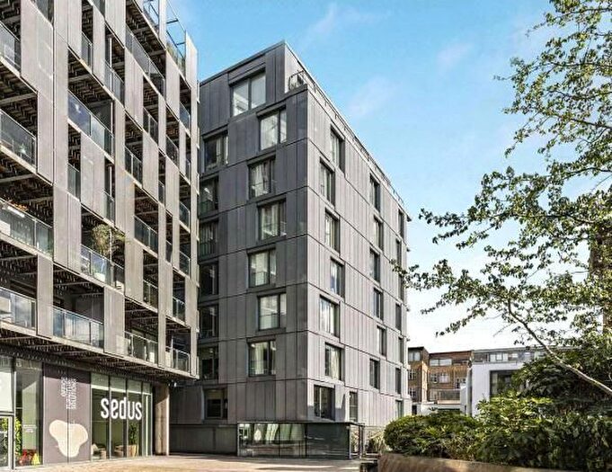 2 Bedroom Flat To Rent In Brewhouse Yard, Clerkenwell, Farringdon, London, EC1V