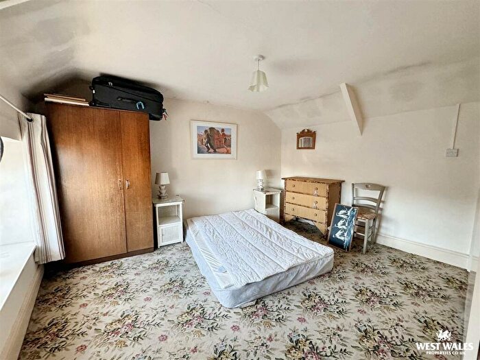 2 Bedroom Semi-Detached House For Sale In Newbridge Road, Laugharne, Carmarthen, SA33