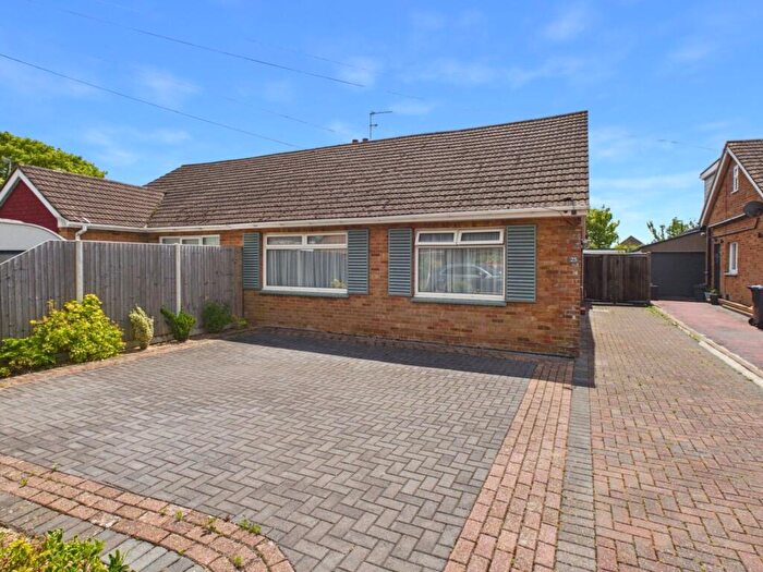 3 Bedroom Semi-Detached Bungalow For Sale In Windermere Crescent, Goring-by-Sea, Worthing, BN12