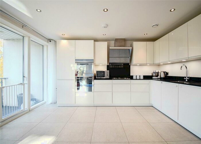 2 Bedroom Apartment To Rent In Queen Ediths Way, Cambridge, CB1