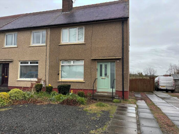2 Bedroom End Of Terrace House To Rent In Binnie Place, Skinflats, FK2
