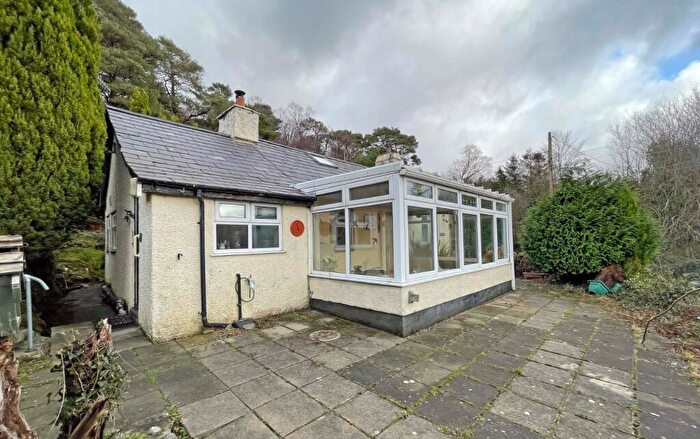 2 Bedroom Detached House For Sale In Fachwen, Caernarfon, Gwynedd, LL55