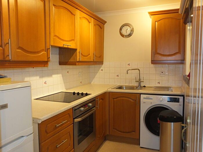 2 Bedroom Flat To Rent In Maltings Barn, Lewes, BN7