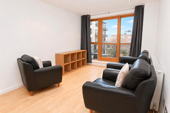 2 Bedroom Apartment For Sale In Balmoral Place, Brewery Wharf, LS10