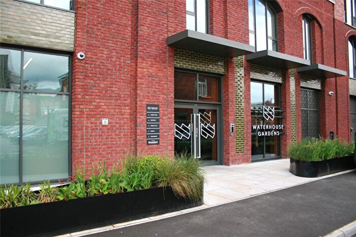 1 Bedroom Flat For Sale In Waterhouse Gardens, Dutton Street, Manchester, M3