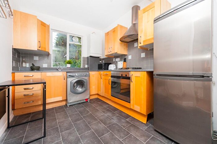 2 Bedroom Flat To Rent In Laycock Street, Highbury & Islington, N1