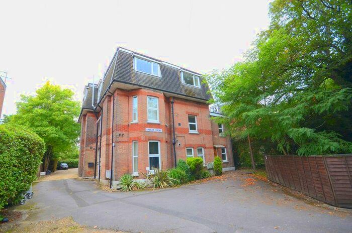 Studio To Rent In Wellington Road, Bournemouth, BH8