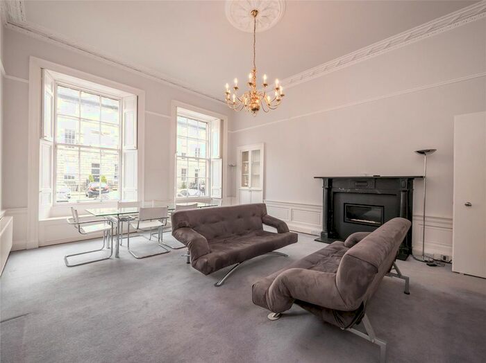 2 Bedroom Flat To Rent In Great King Street, Edinburgh, Midlothian, EH3