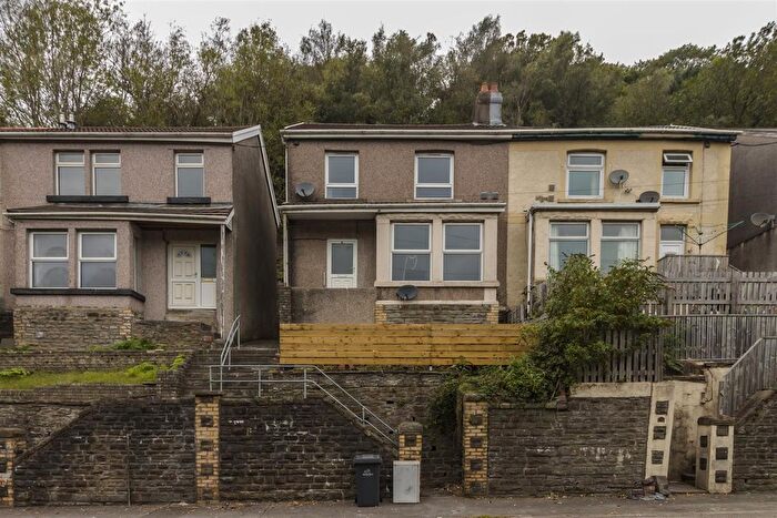 4 Bedroom Terraced House To Rent In Aberbeeg Road, Abertillery, Blaenau Gwent, NP13
