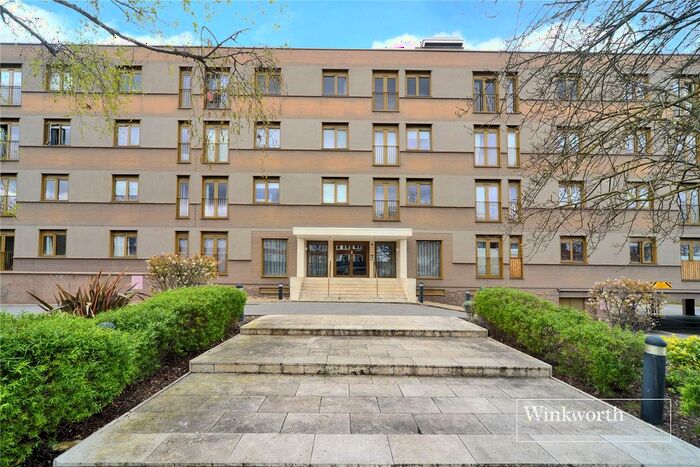 2 Bedroom Flat To Rent In London Road, Cheam, Sutton, SM3