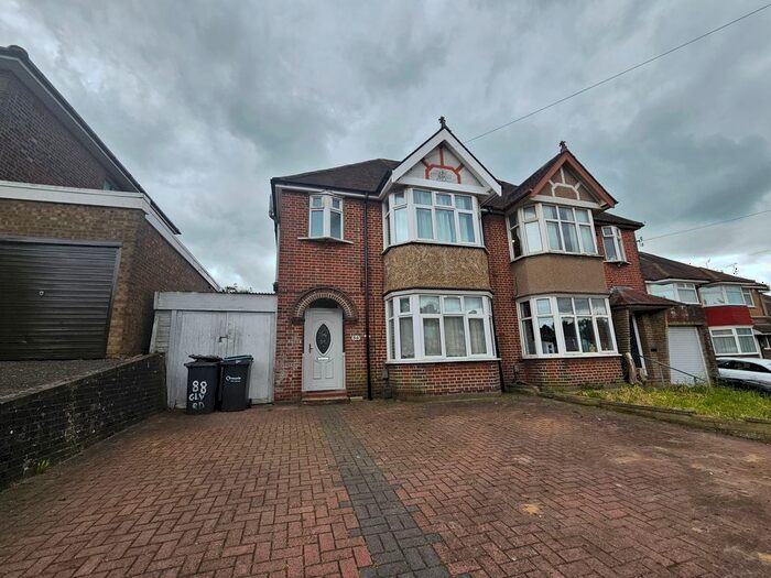 3 Bedroom Property To Rent In Crawley Green Road, Luton, LU2