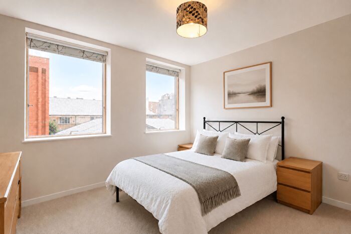 2 Bedroom Flat To Rent In Cabot Apartments, Surrey Street, BS2