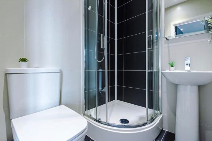 1 Bedroom Flat To Rent In Upper New Walk, Leicester, LE1
