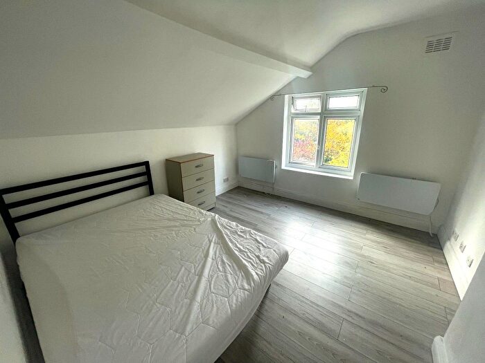 Studio To Rent In Conyers Road, London, SW16