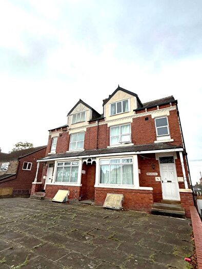 1 Bedroom Flat To Rent In Street Lane, Roundhay, Leeds, LS8