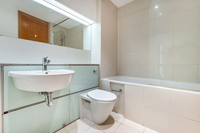1 Bedroom Flat To Rent In Albert Embankment, London, SE1