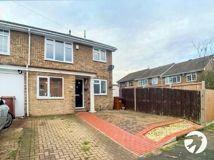 3 Bedroom Semi Detached House To Rent In Southwark Road, Rochester