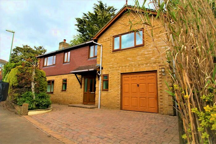 4 Bedroom Detached House To Rent In Lower Spinney, Warsash, SO31