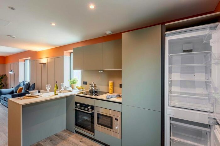 1 Bedroom Flat To Rent In Harvest Road, Englefield Green, Egham, Surrey, TW20