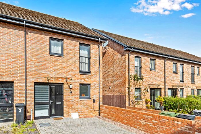 3 Bedroom End Terrace House For Sale In Paterson Place, Niddrie, Edinburgh, EH15