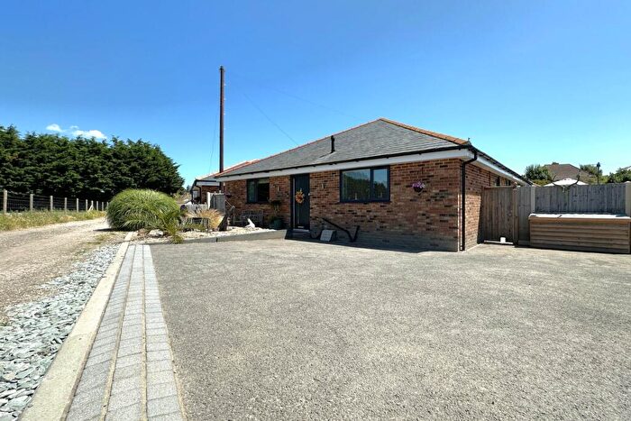 4 Bedroom Detached Bungalow For Sale In Poulders Road, Sandwich, CT13
