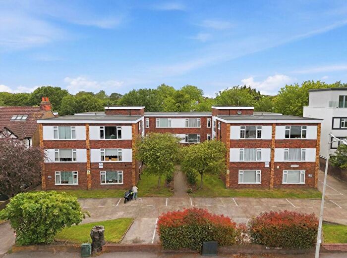 2 Bedroom Flat For Sale In Highstone Court, New Wanstead, Wanstead, E11
