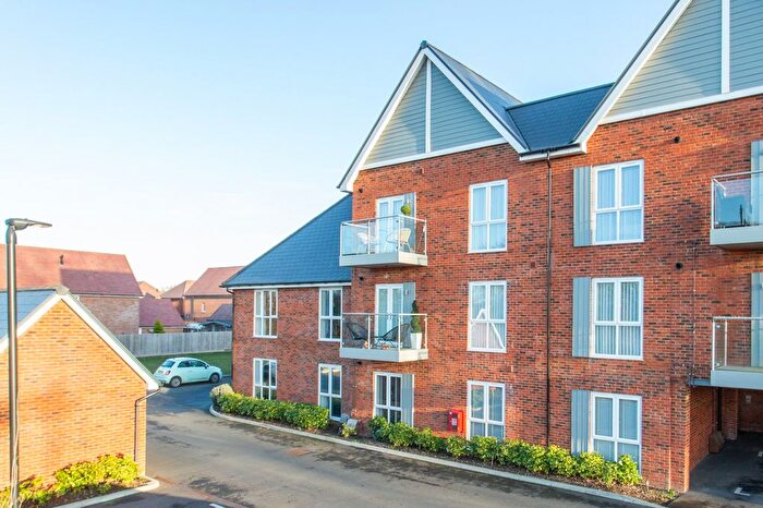 2 Bedroom Flat For Sale In Steel Close, Herne Bay, Kent, CT6
