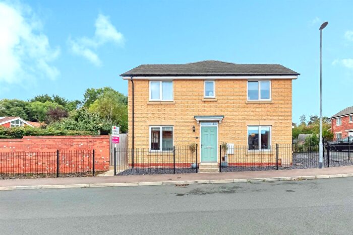 3 Bedroom Semi-Detached House For Sale In Red Kite Way, Raunds, Wellingborough, NN9