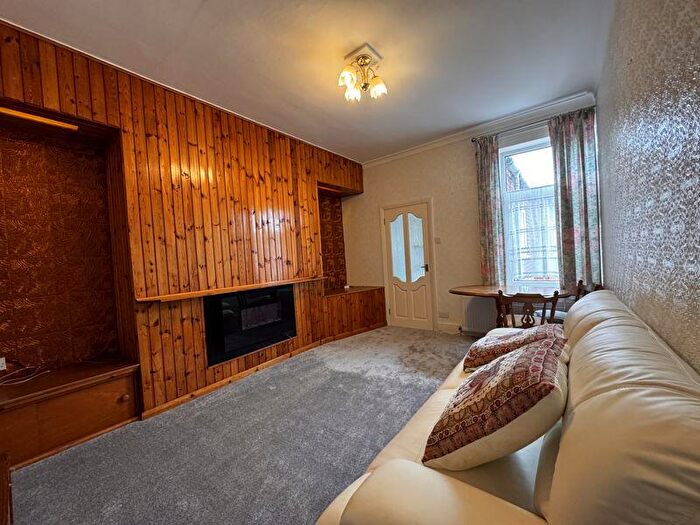 3 Bedroom Flat To Rent In Vine Street, South Shields, NE33