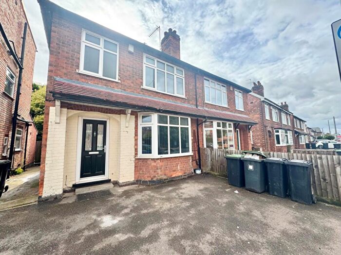 4 Bedroom Semi-Detached House To Rent In Lower Road, Beeston, NG9