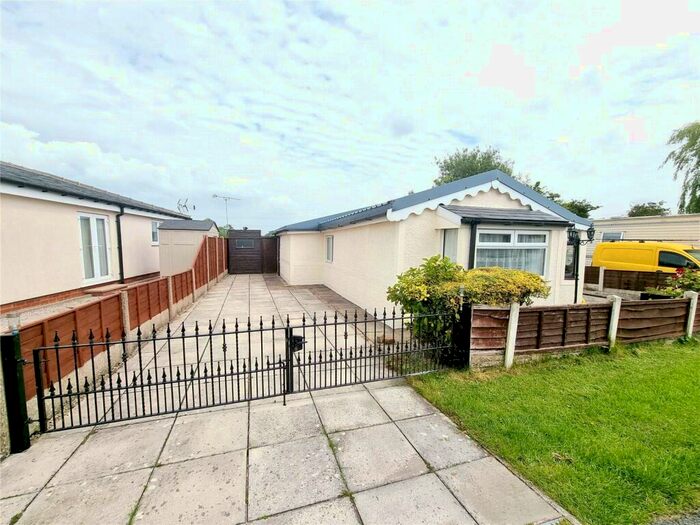 2 Bedroom Detached House For Sale In Garstang Road, Preston, Lancashire, PR3