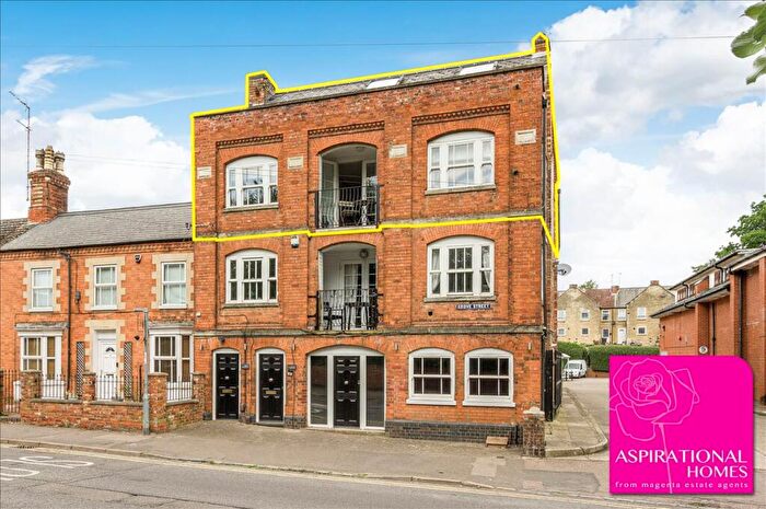 4 Bedroom Apartment For Sale In Grove Street, Raunds, Northamptonshire, NN9