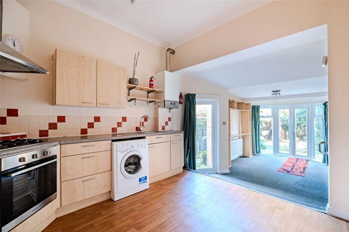1 Bedroom Flat For Sale In Lewin Road, London, SW16