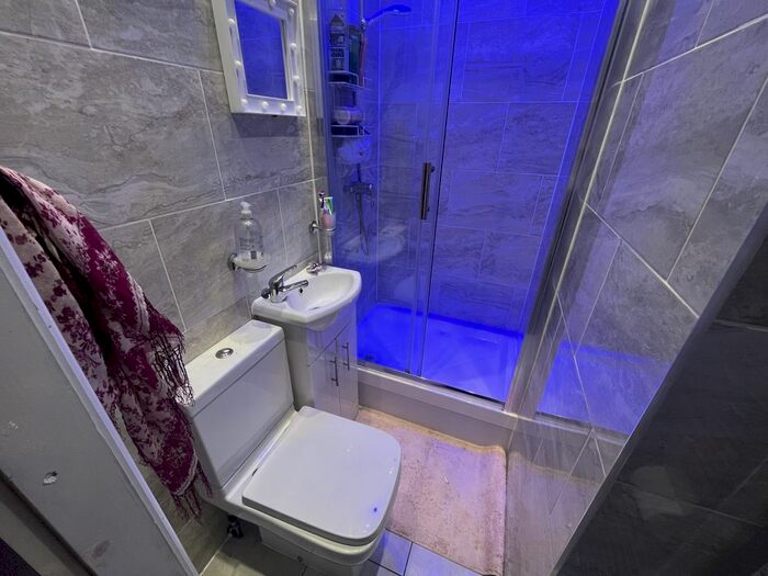 9 Bedroom Terraced House To Rent In Cardigan Road, Leeds, West Yorkshire, LS6