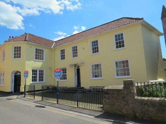 3 Bedroom Flat To Rent In West Street, Axbridge, Somerset., BS26