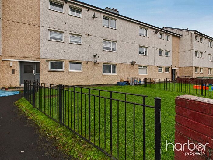 3 Bedroom Flat For Sale In Dunphail Drive, Easterhouse, Glasgow, G34